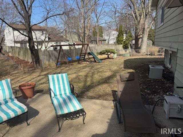 view of yard featuring a fenced backyard and a patio area