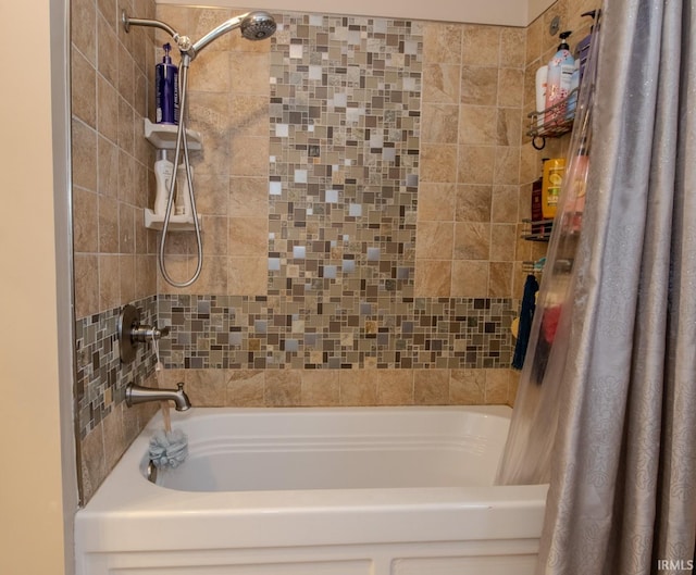 bathroom featuring shower / bath combo