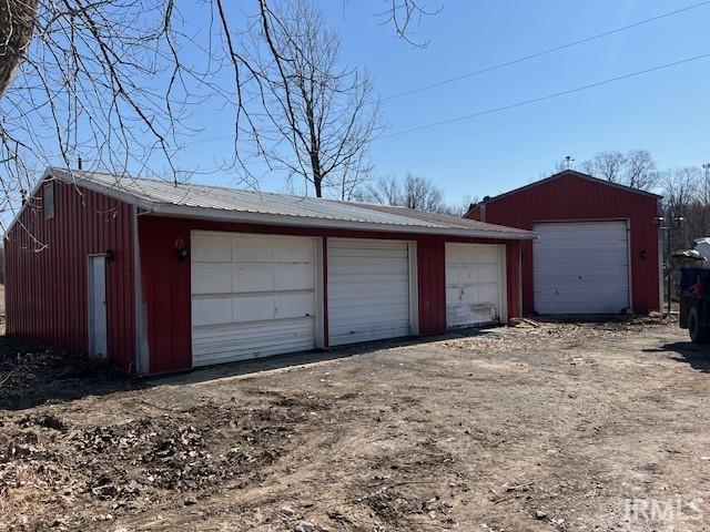 view of detached garage