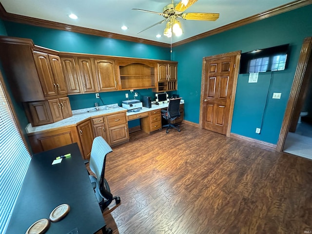 office space with dark wood-style floors, a ceiling fan, baseboards, recessed lighting, and crown molding