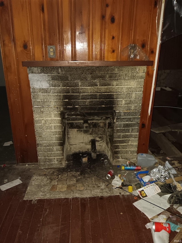 interior details with wood finished floors