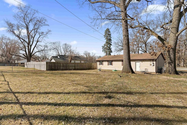 view of yard featuring fence