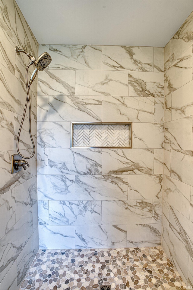 9700 Big Cynthiana Rd, Evansville, IN 47720 - full bathroom with a tile shower