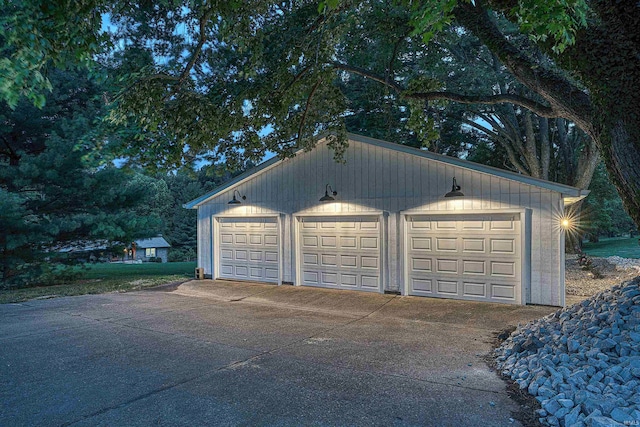 9700 Big Cynthiana Rd, Evansville, IN 47720 - view of detached garage