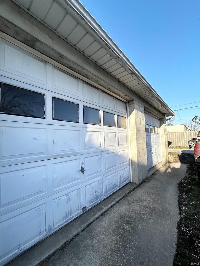 1428 11th St, Tell City, IN 47586 - garage featuring fence