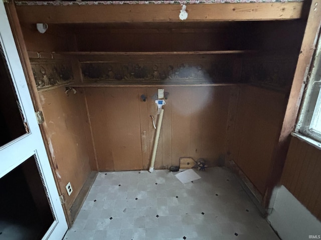 washroom featuring light floors