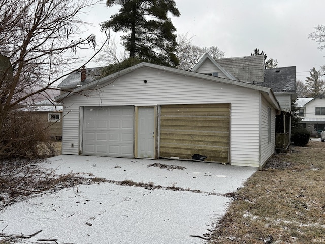 view of detached garage