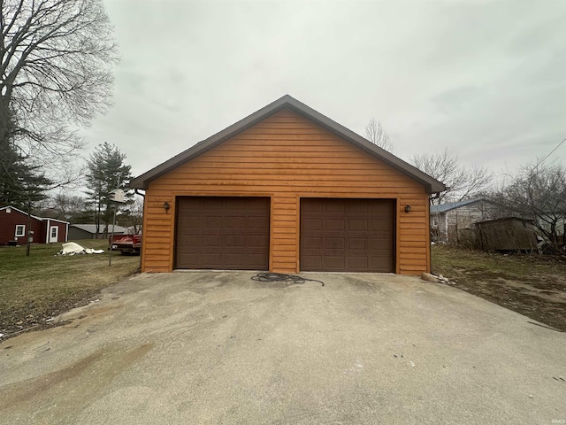 view of detached garage
