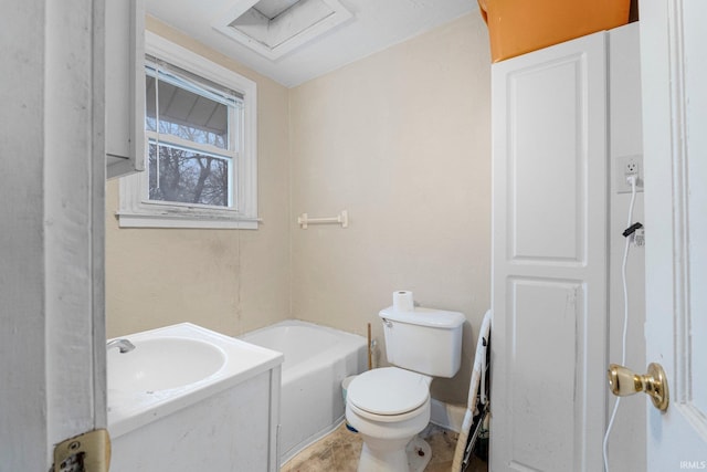 full bathroom featuring vanity, toilet, and a bathing tub