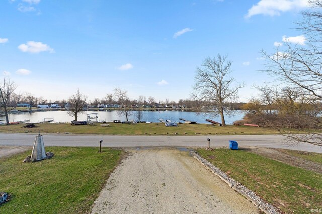 5540 N Willow Ave, Columbia City, IN 46725 - exterior space featuring a water view