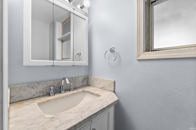 3323 Kiowa Ct, Fort Wayne, IN 46815 - bathroom featuring vanity