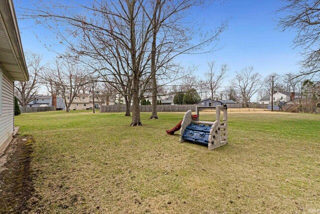 6027 Old Brook Dr, Fort Wayne, IN 46835 - view of yard featuring fence