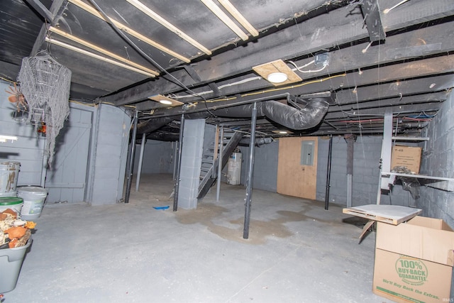 908 S Main St, Kendallville, IN 46755 - unfinished below grade area with gas water heater and electric panel