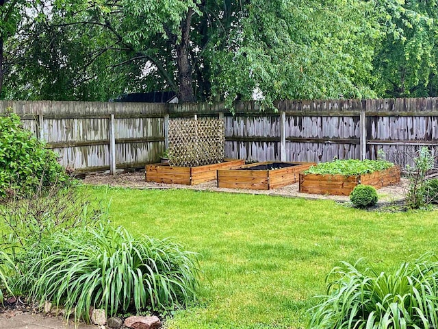 46 Jacks St, Gas City, IN 46933 - view of yard featuring a vegetable garden