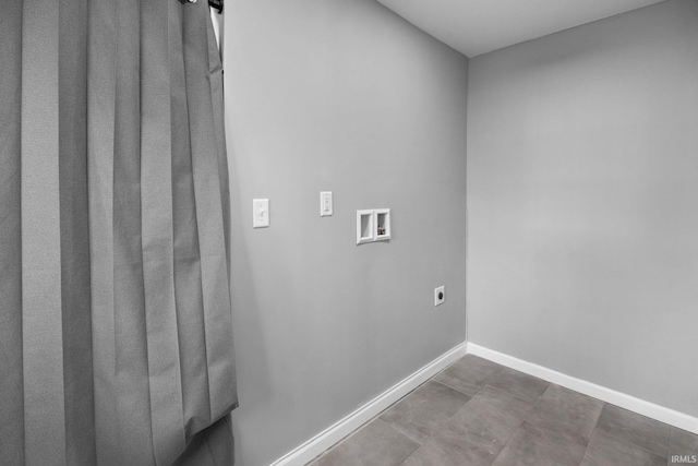 5255 E Bay Front Ct, Monticello, IN 47960 - laundry room featuring baseboards, washer hookup, laundry area, and electric dryer hookup