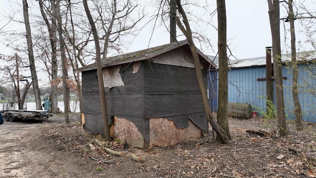view of outdoor structure