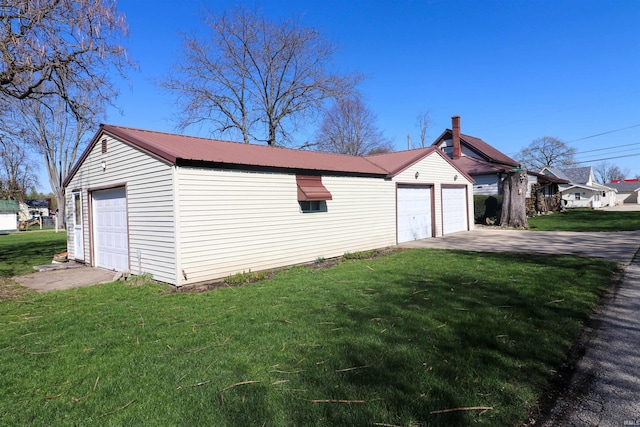 view of detached garage