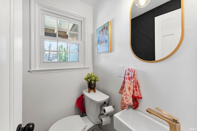 4707 Old Mill Rd, Fort Wayne, IN 46807 - half bath featuring toilet