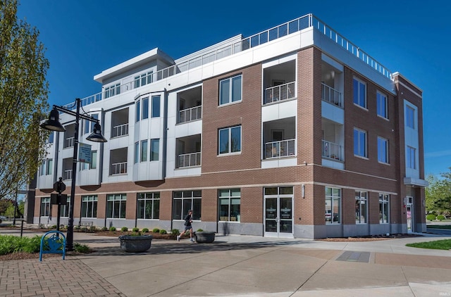 304 W Kirkwood Ave Unit 305, Bloomington, IN 47404 - view of building exterior