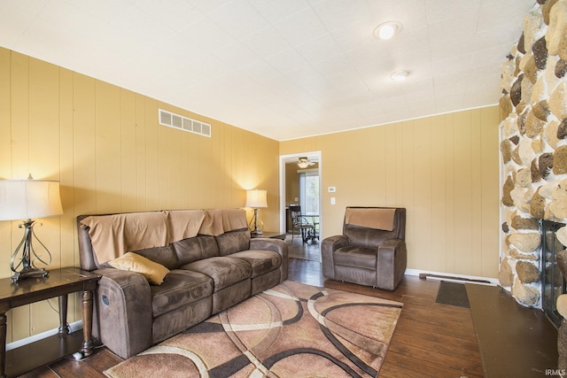 51821 Trowbridge Ln, South Bend, IN 46637 - living room with baseboards, hardwood / wood-style flooring, visible vents, and a ceiling fan