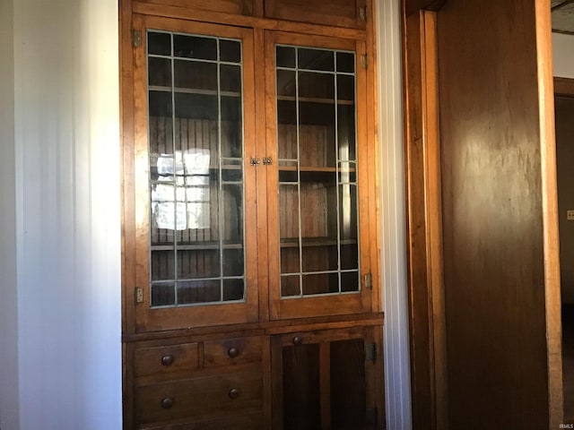 213 S Monticello St, Winamac, IN 46996 - view of interior details
