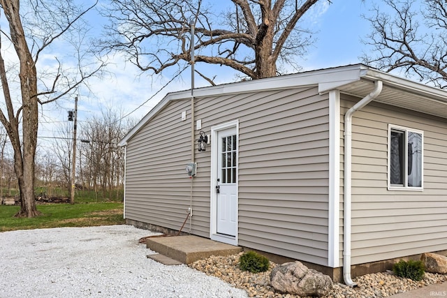 view of outbuilding