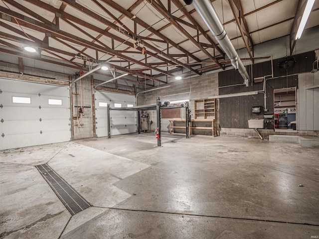 8901 Vienna Rd, Evansville, IN 47720 - view of garage