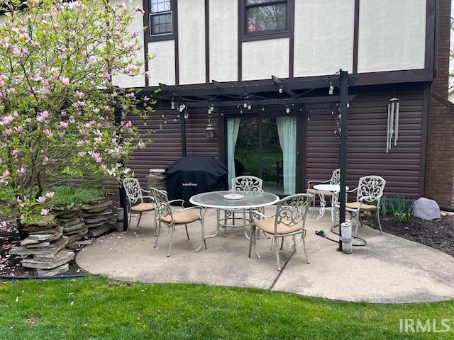 6827 Belle Plain Cv, Fort Wayne, IN 46835 - view of patio / terrace featuring area for grilling and a pergola