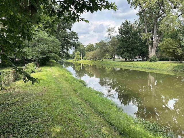 6065 Gladden Dr, Indianapolis, IN 46220 - property view of water