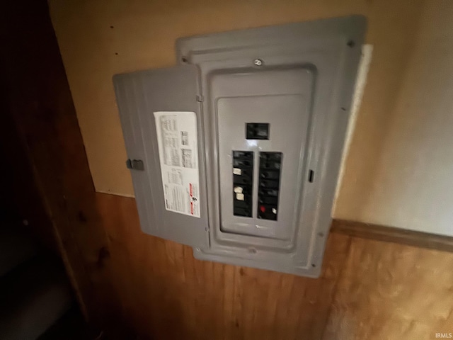 428 N Lincoln St, Oakland City, IN 47660 - utility room featuring electric panel