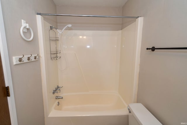 4829 Kintyre Dr, South Bend, IN 46614 - bathroom featuring toilet and shower / tub combination