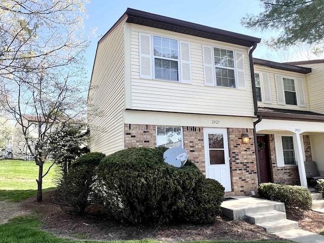 2421 S Brittany Ln, Bloomington, IN 47401 - view of front facade with brick siding