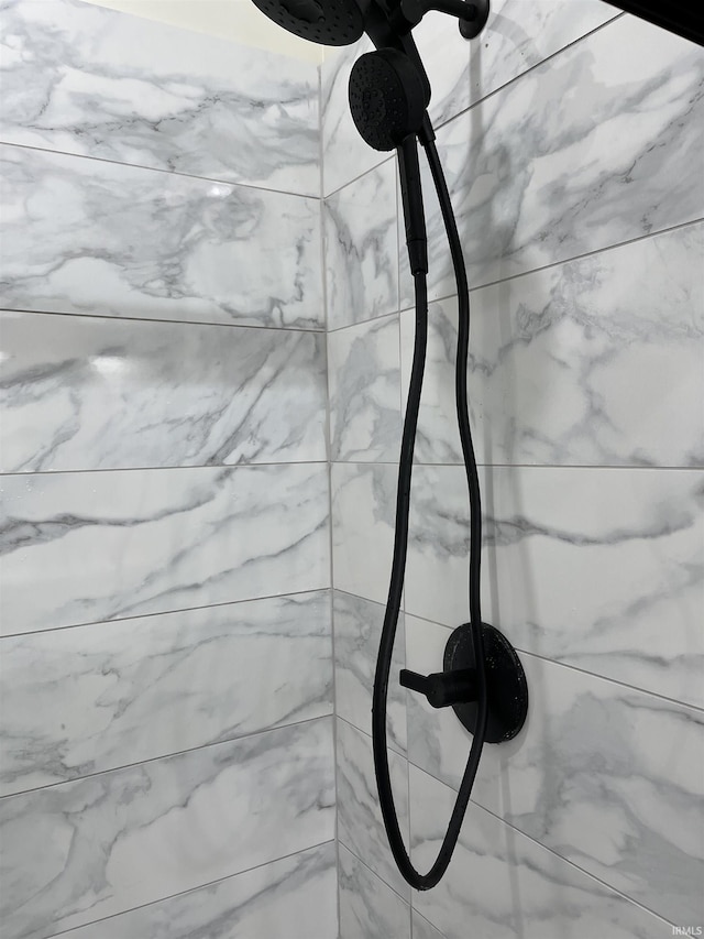 6021 Glencrest Ct, Newburgh, IN 47630 - bathroom view of a tile shower