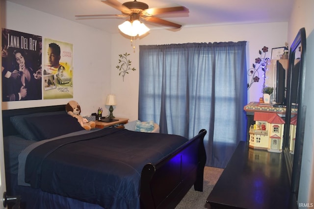 3201 Helmsford Ct, Evansville, IN 47715 - carpeted bedroom featuring a ceiling fan