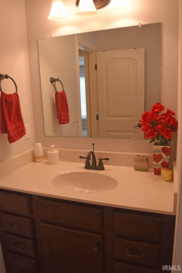 3201 Helmsford Ct, Evansville, IN 47715 - bathroom featuring vanity