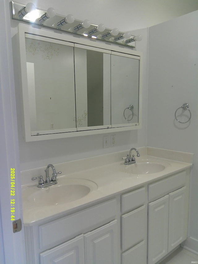 1080 Ln 210 Hamilton Lk, Hamilton, IN 46742