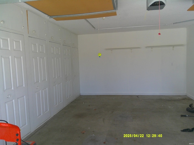 1080 Ln 210 Hamilton Lk, Hamilton, IN 46742