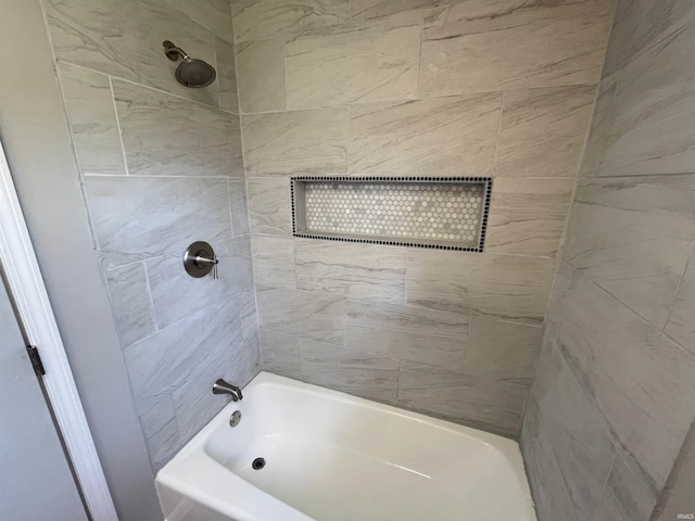 full bathroom featuring washtub / shower combination
