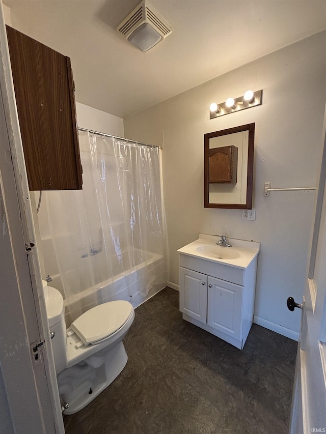 bathroom featuring toilet, baseboards, visible vents, shower / bath combo with shower curtain, and vanity