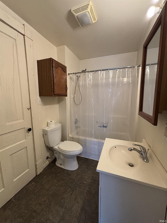 full bath with shower / tub combo, toilet, vanity, and visible vents