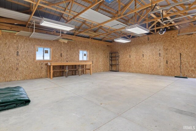 1689 E 550 Rd S, Peru, IN 46970 - view of garage