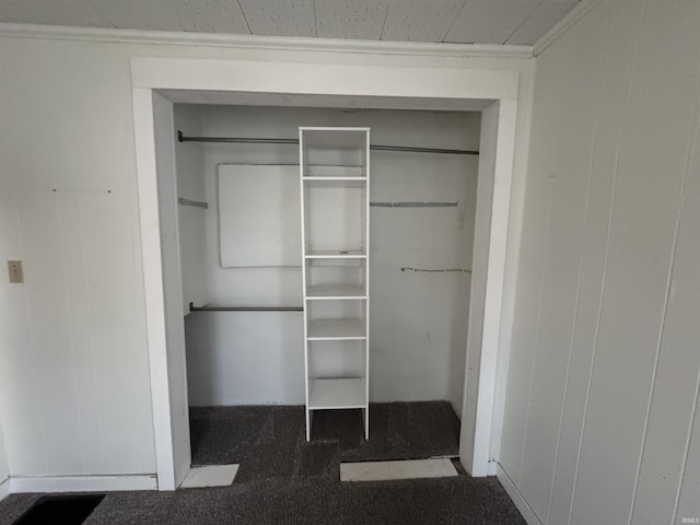 2747 Washington Ave, Bedford, IN 47421 - view of closet
