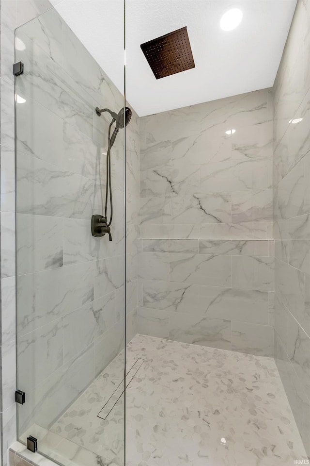 1152 Cascata Trl, Huntertown, IN 46748 - full bath with a marble finish shower
