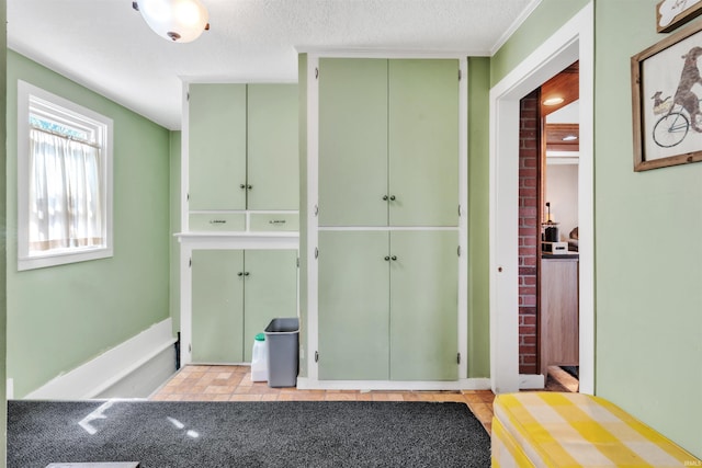 719 E Mitchell St, Kendallville, IN 46755 - interior space with a textured ceiling