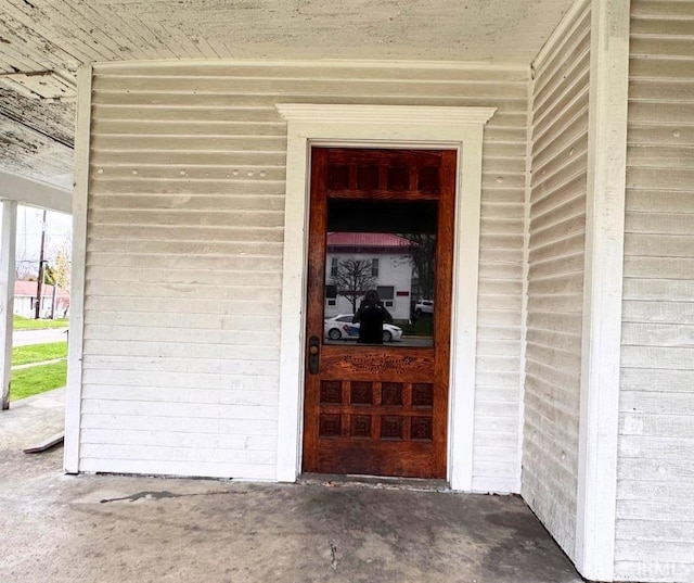 view of exterior entry