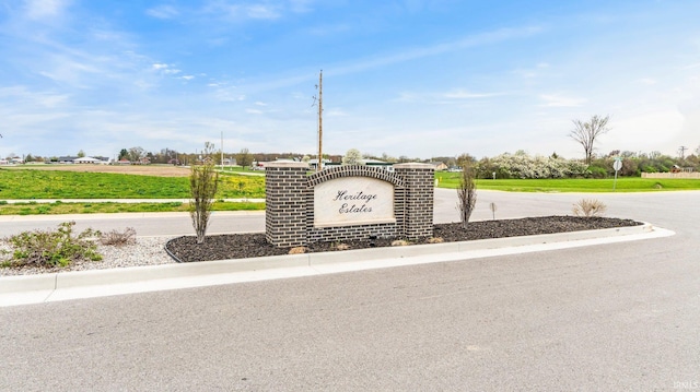 1905 Waynedale Dr, Garrett, IN 46738 - view of community sign
