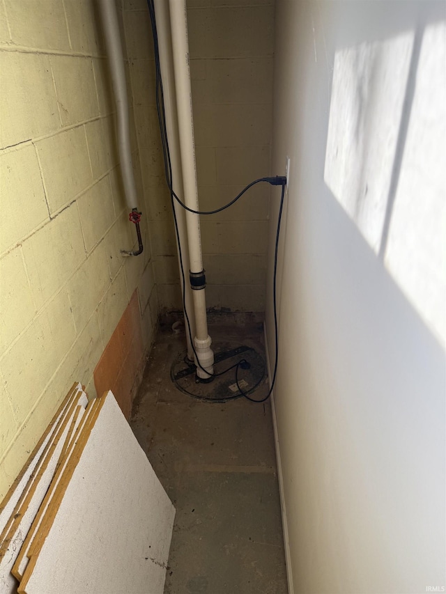 540 Fairfield Dr, Wabash, IN 46992 - view of utility room