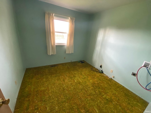 8441 E County Road 650 S, Selma, IN 47383 - empty room with visible vents and carpet