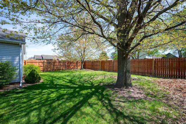 208 E Hickory Grove Rd, Hartford City, IN 47348 - view of yard with a fenced backyard