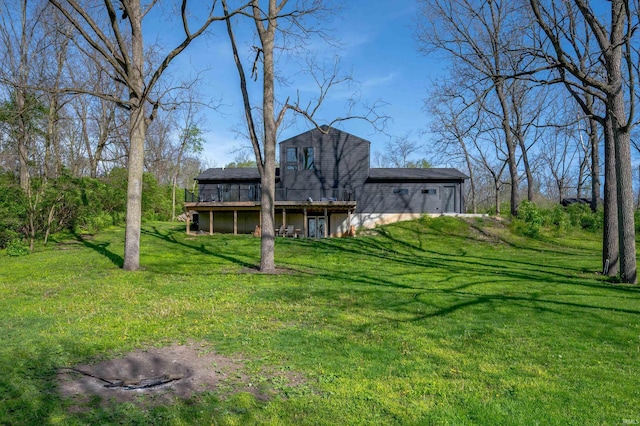13440 N Summerhill Dr, Albany, IN 47320 - view of yard with a deck